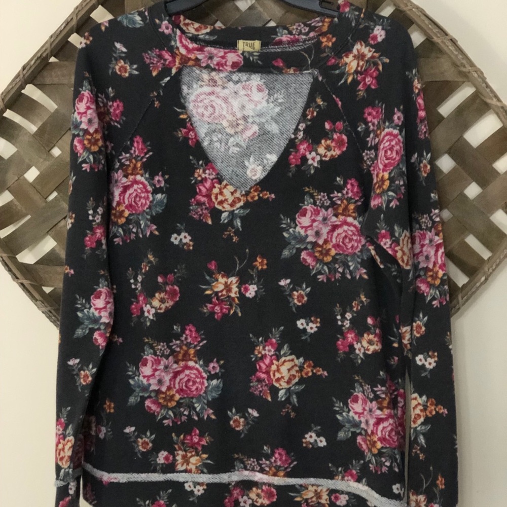 Floral Print Cutout Sweatshirt